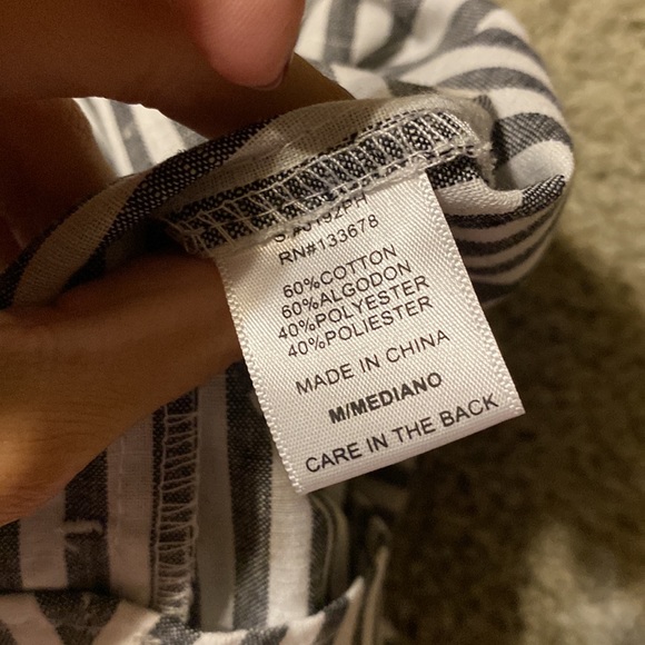 Gray and white strip shorts - Picture 6 of 7